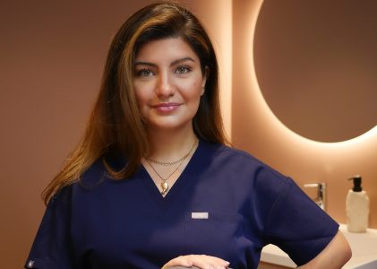 Skönhetsvård med precision: Estetiska behandlingar hos Dr. Saghar Solhi i Stockholm